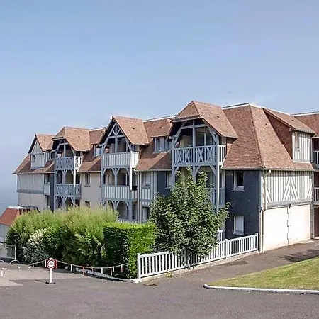 Pierre & Les Tamaris Hotel 2*