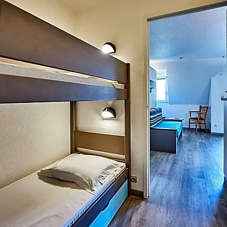Pierre & Les Tamaris Hotel 2*